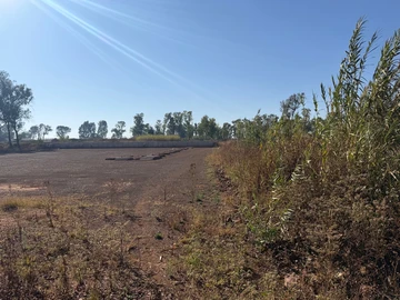Commercial & Industrial Land