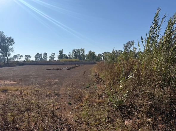 Commercial & Industrial Land