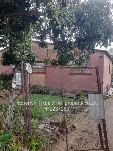 Chitungwiza Unit k Core House. (Sole Mandate)