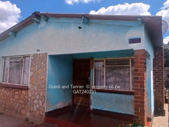 Glen View 4 House for Sale - Solid 7 Roomed Home with Title Deeds