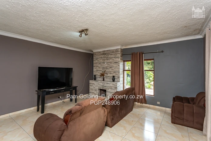 Spacious Double Storey Family Home!