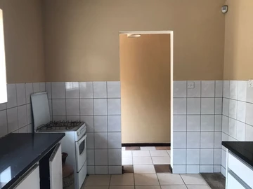 3 Bedroom Flat & Apartment