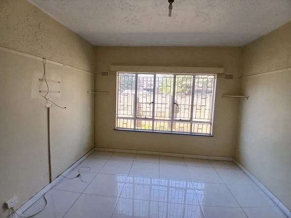 Flat & Apartment