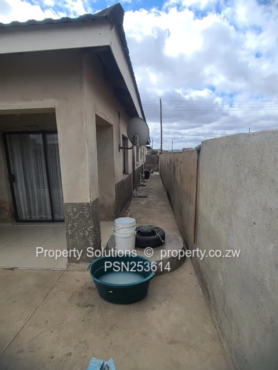 Victoria Range, Masvingo - HOUSE FOR SALE