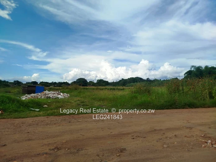 Stand in Established Mabelreign Neighborhood