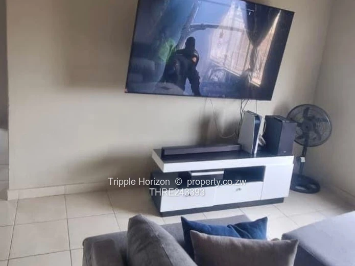 Mufakose 2-Bed Flat — Modern Fitted Kitchen & Parking