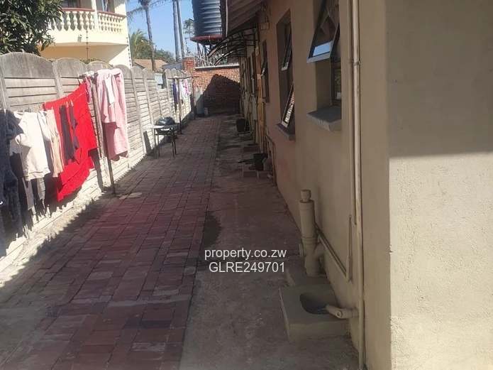 Sentosa 3-Bed Townhouse — Solar, Walled & 24hr Security