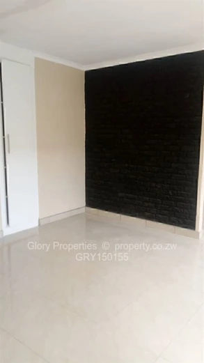 Upmarket 2 bed flat in Madokero