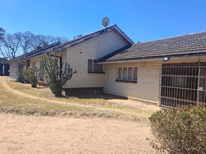 Golden Oldie Spacious Family Home for Sale - Hatfield 