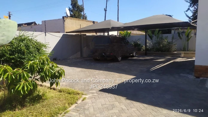 Move In Ready and Fully furnished!- Your New Home Awaits (Sole Mandate)