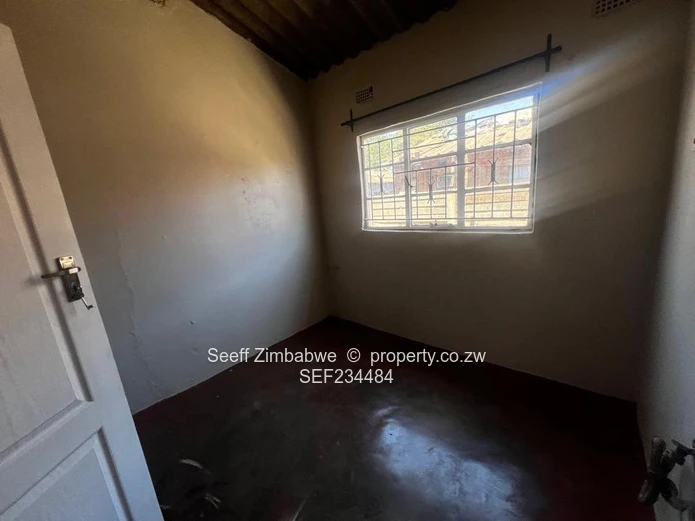 Rooms available in Kuwadzana 