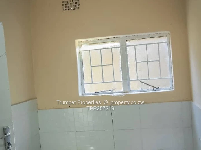 5-Bed Walled Home in Marondera — Tiled, Bright Interiors