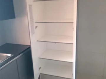 4 Bedroom Flat & Apartment