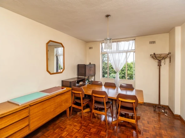 3 Bedroom Flat & Apartment