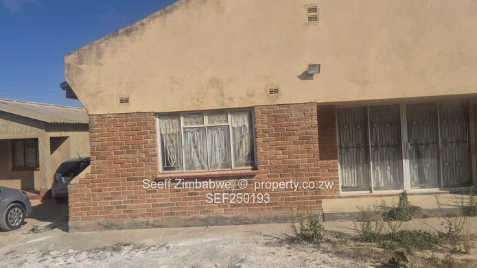 4-Bed Renovation Opportunity with Borehole, Marondera (Sole Mandate)