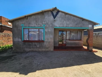 6 Bedroom House