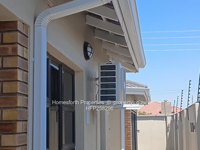 Modern 4 Bed House for Sale in Mabvazuva 145k