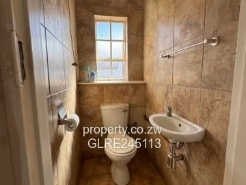 2BR Borrowdale Home — Walled Garden, Paved Drive & Water Tank