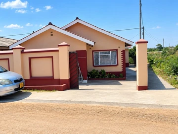 6 Bedroom House
