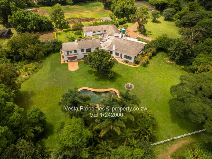 6 Bedroom House for Sale in Helensvale