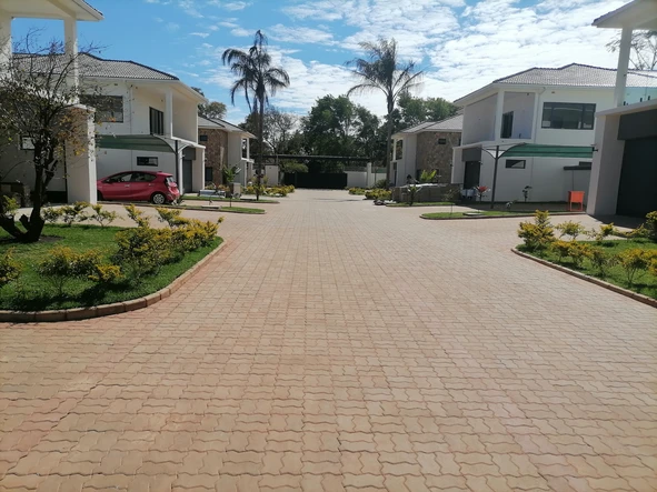 SMART Luxurious POMONA TOWN HOUSES