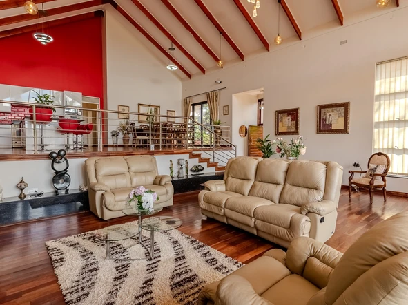 10 Bedroom House