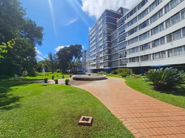 3 Bedroom Flat & Apartment