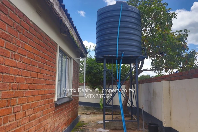 4 Bedroom House for Sale in Budiriro