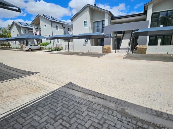 3 Bedroom Flat & Apartment