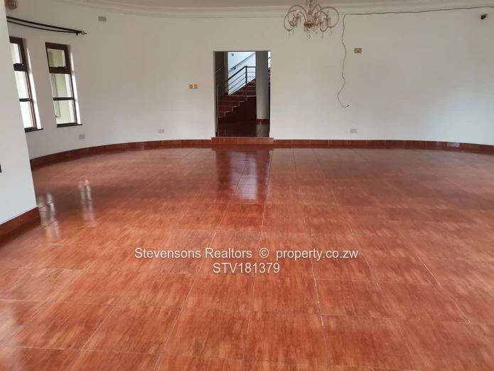 6-Bedroom Luxurious Rental in Shawasha Hills, Harare with Pool & Borehole!
