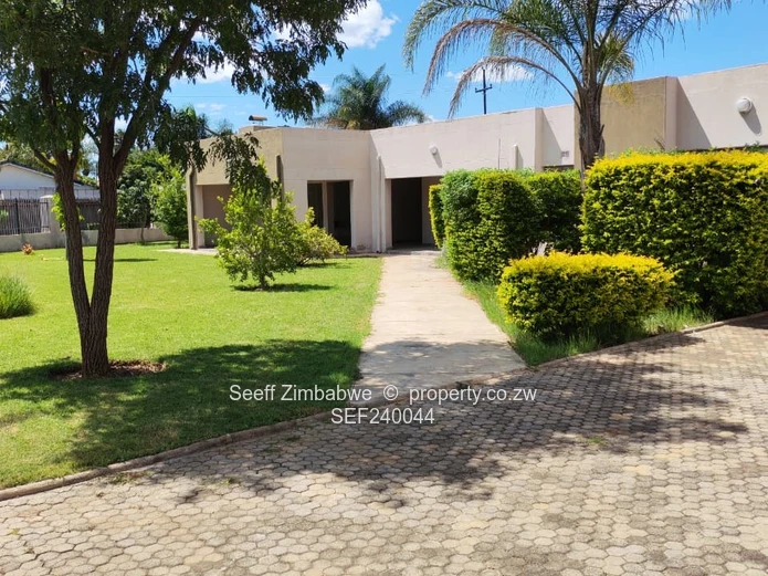Selbourne Park | BULAWAYO Modern Family Home – Corner Stand
