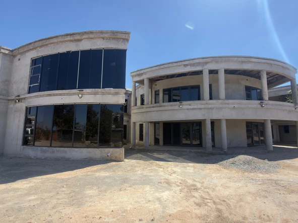 8 Bedroom House
