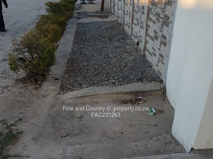 Semi-Detached Lovely House For Sale In Old Luveve