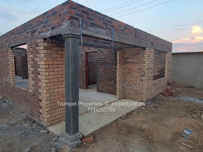 Unfinished 4-Bed Brick Shell on 300m² Stand — Southlea Park