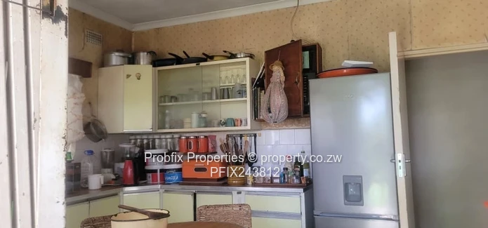  Spacious Family Home with Guest Wing & Cottage | Hatfield North