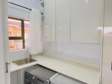 3 Bedroom Flat & Apartment