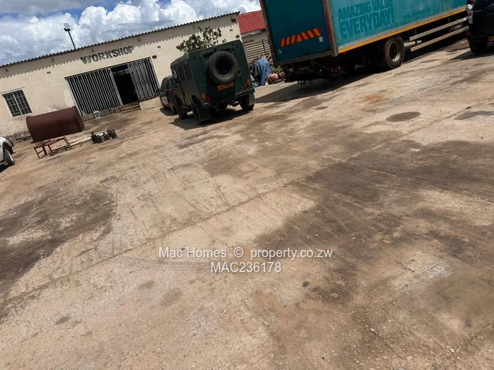 Commercial land for sale in Windsor Park, Ruwa
