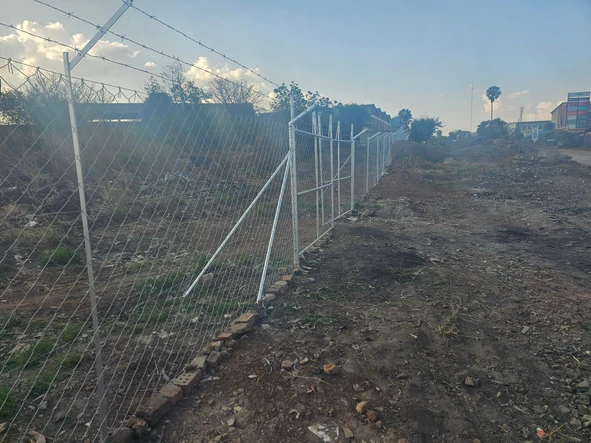 Commercial & Industrial Land