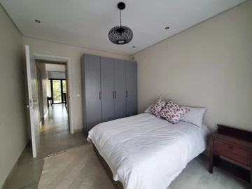 3 Bedroom Flat & Apartment