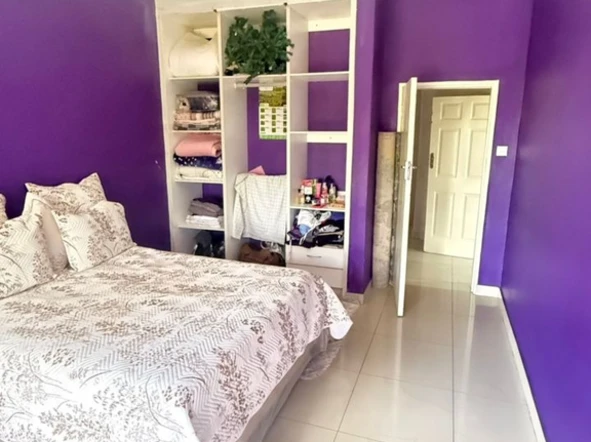 6 Bedroom House