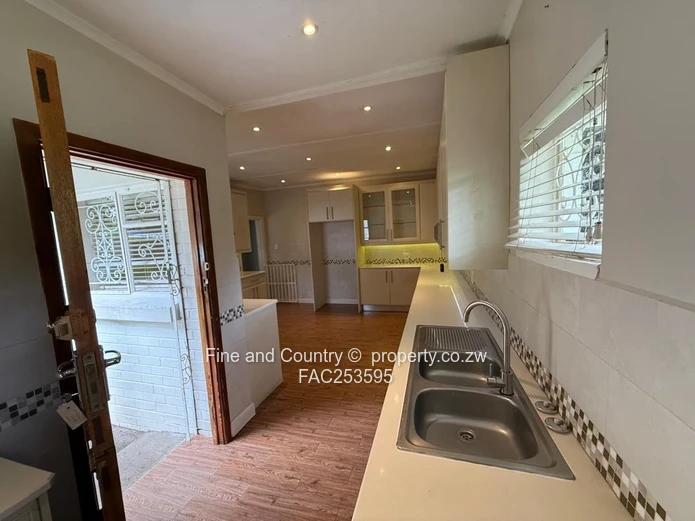 Ascot 3-Bedroom Flat to Rent 