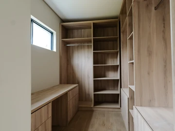 5 Bedroom Garden Flat