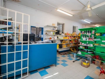Warehouse & Factory