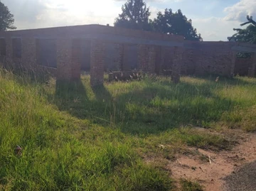 Spacious 4-Bedroom Home in Ruwa with Staff Quarters