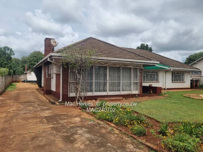 Well Located Hillside House for Sale (Sole Mandate)