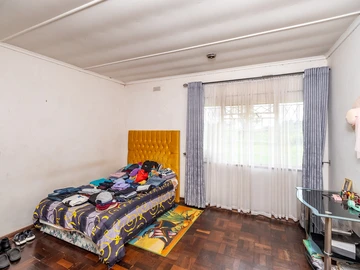 Farm & Agricultural Land