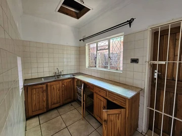 3 Bedroom Garden Flat