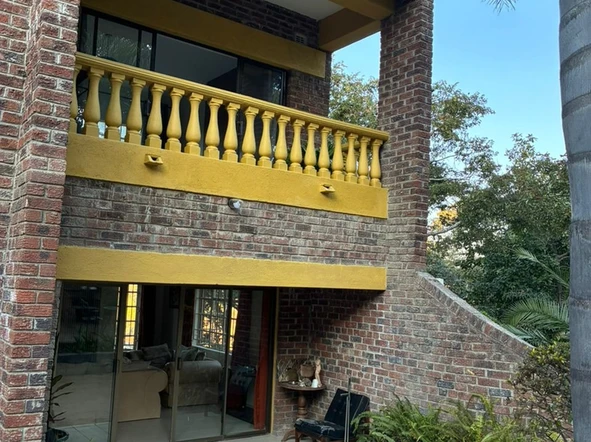 3 Bedroom Flat & Apartment