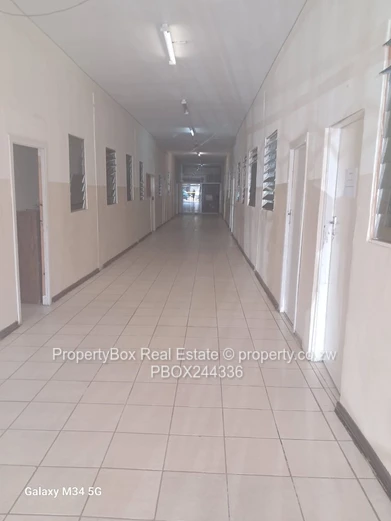 Eastlea 40sqm Office to rent for immediate occupation!