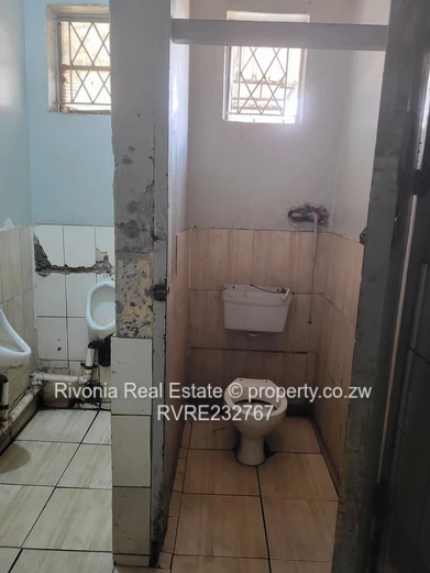 Commercial property in Highfield Mastones